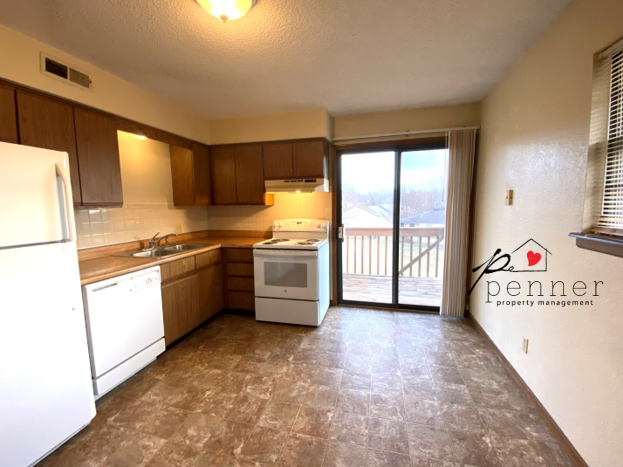 3268 Nw Mill Dr - Photo 3 of 8