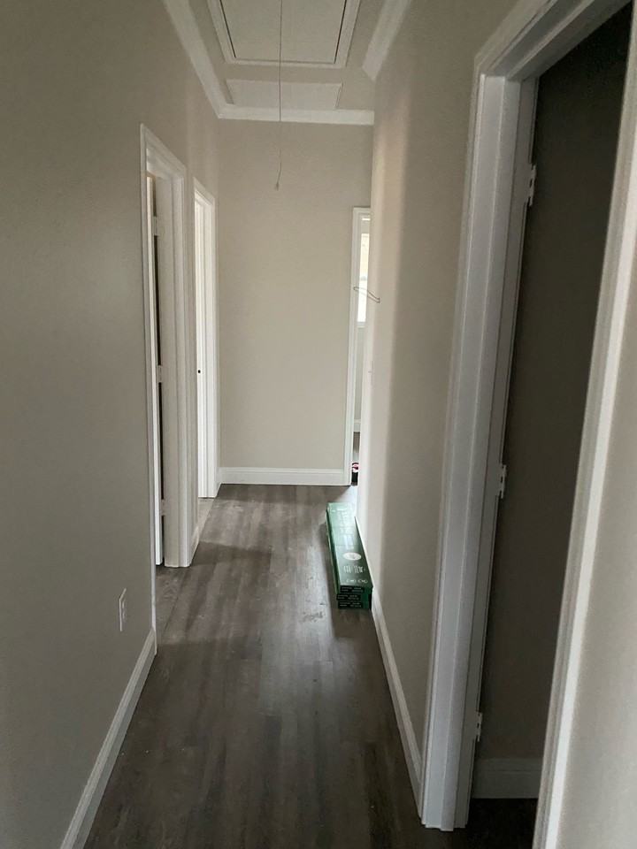 411 E Spruce St - Photo 3 of 6
