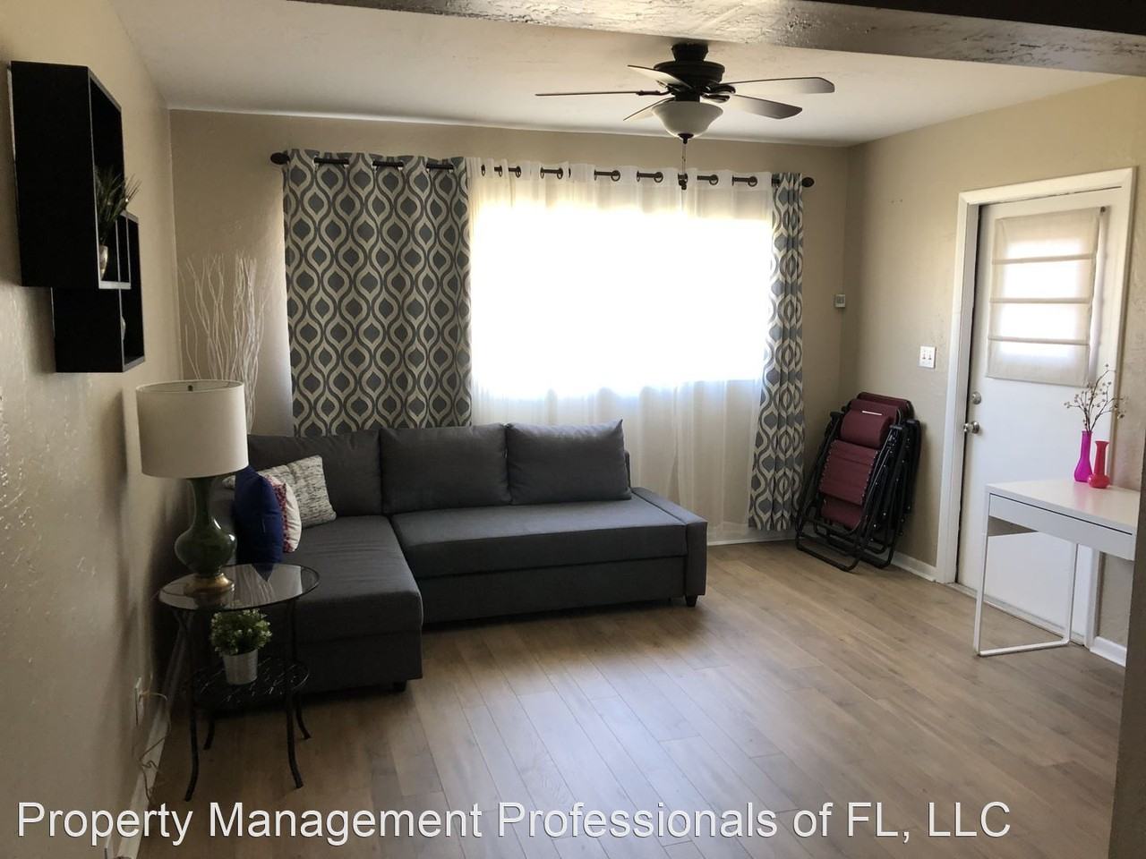 633 42nd Ave Ne - Photo 2 of 8