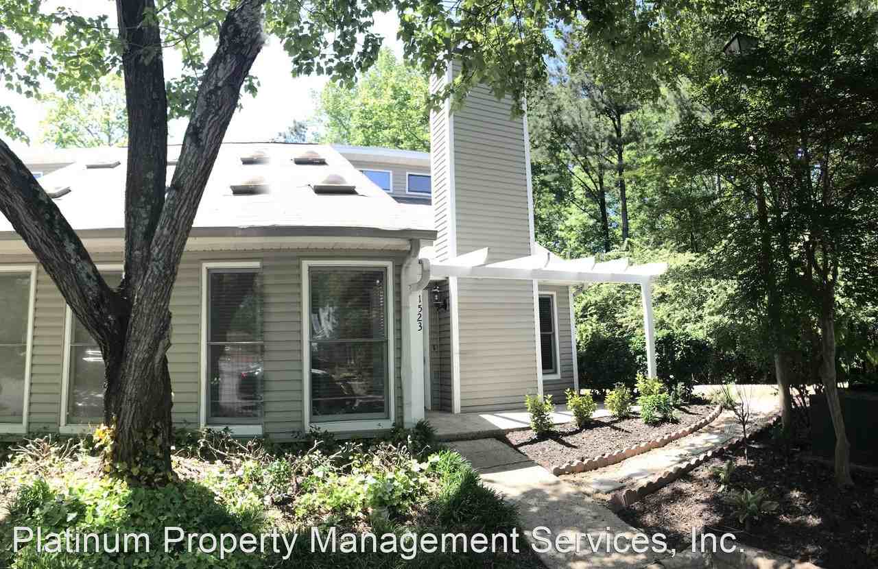 1518 Planters Ridge Ln, Alpharetta, GA 30004 bedroom House