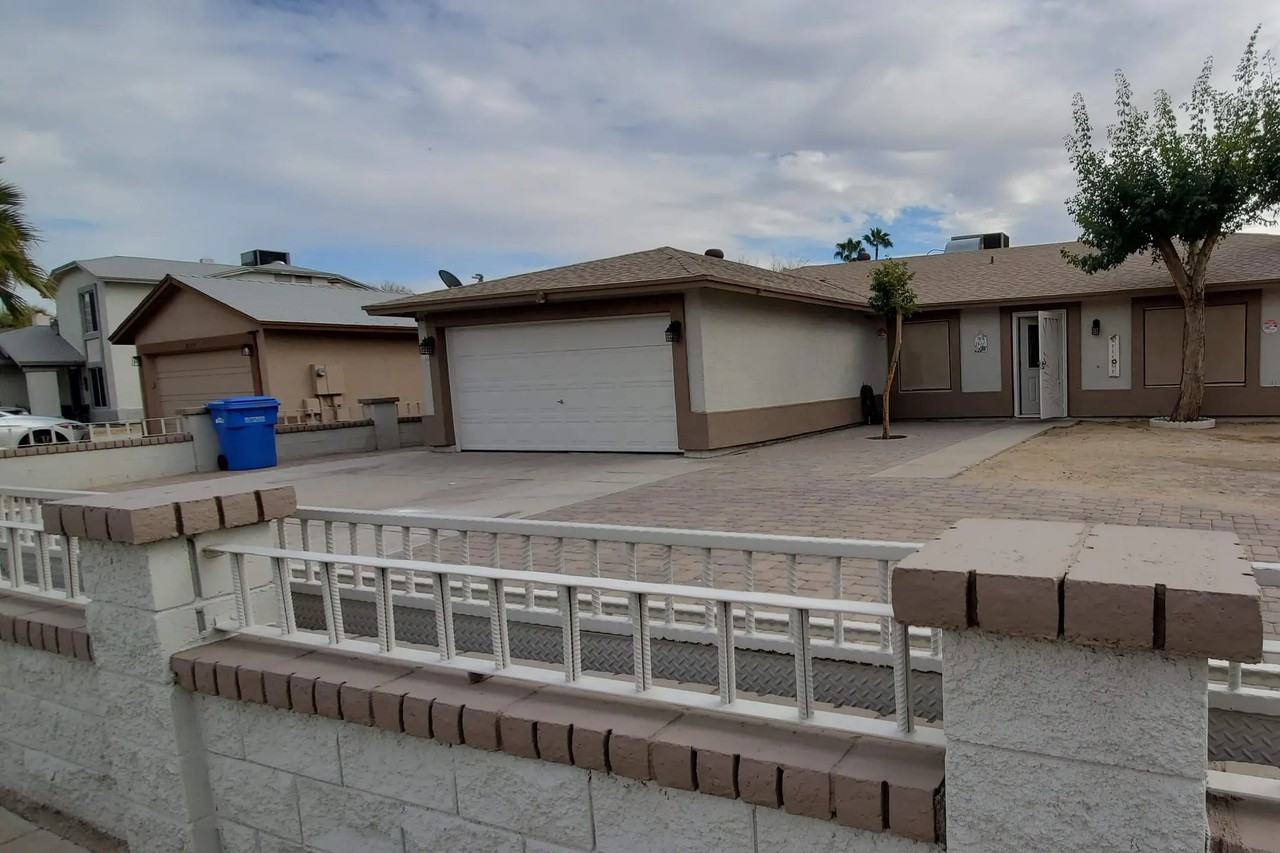 8721 W Lewis Ave - Photo 3 of 44