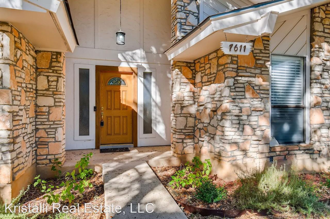 7611 Tippit Trl - Photo 3 of 28