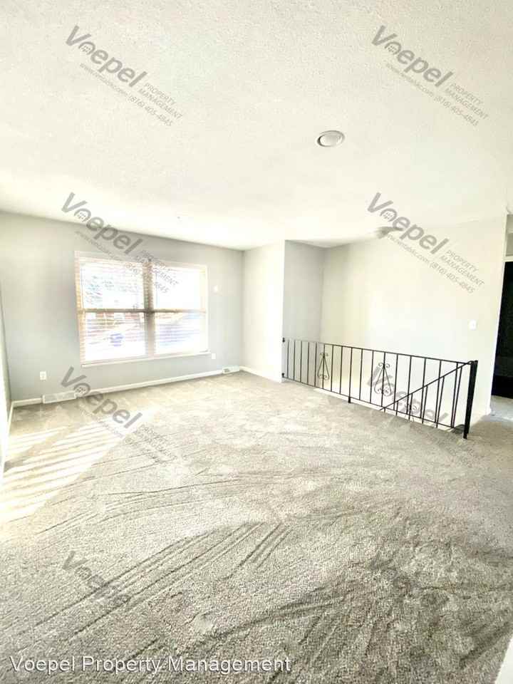 1210 SE 3rd Ter. - Photo 3 of 9