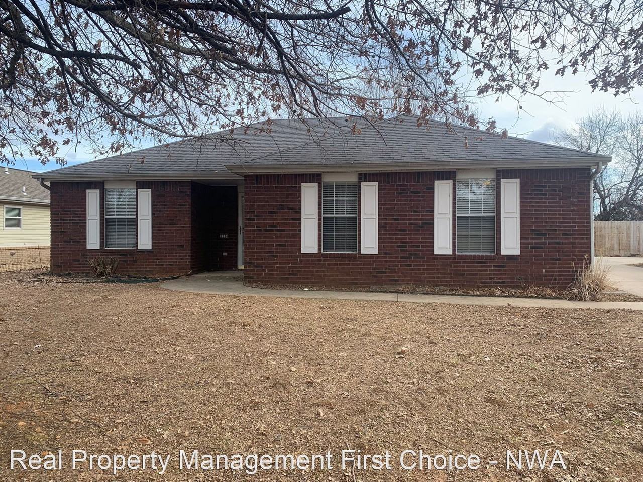 1314 N Tradition Ave - Photo 3 of 21
