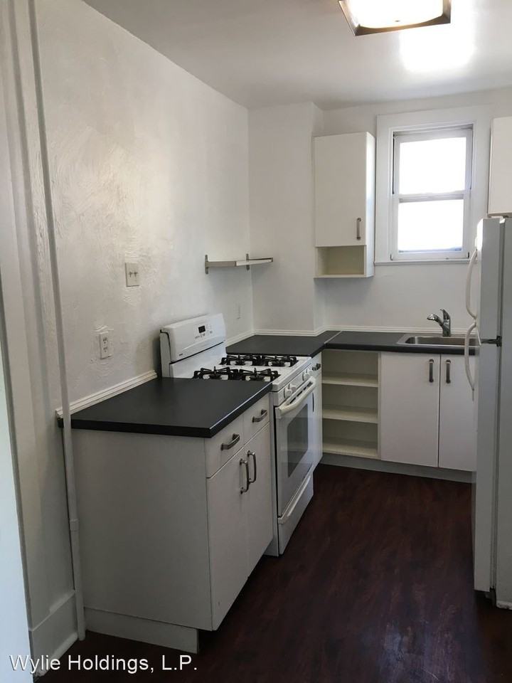 4048 Geneva St - Photo 2 of 12