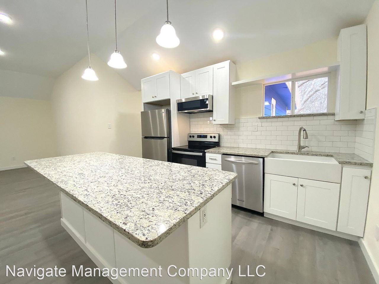4939 Corrigan Ave - Photo 3 of 12