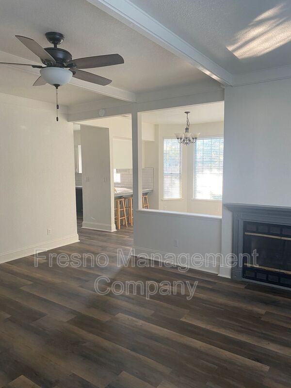 8147 N Cedar Ave #8147