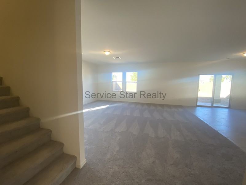 2402 E Alonso Dr - Photo 4 of 26