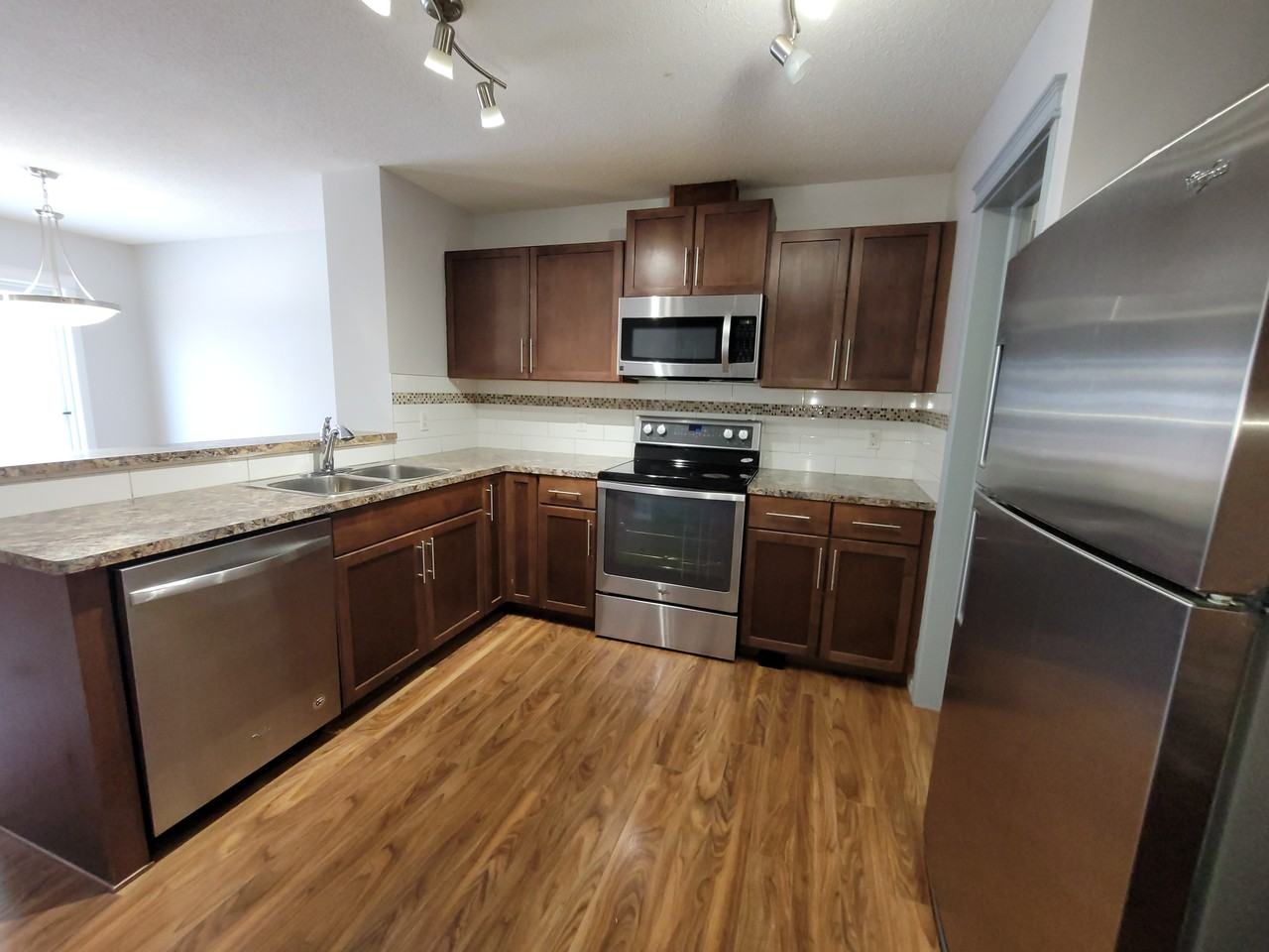 1664 Rutherford Rd Sw - Photo 3 of 17