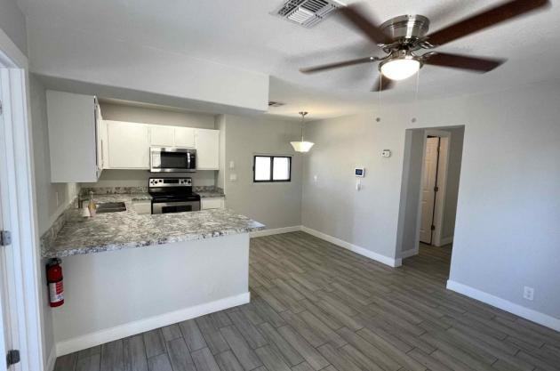 1211 East Cocopah Street 1 - Photo 2 of 5