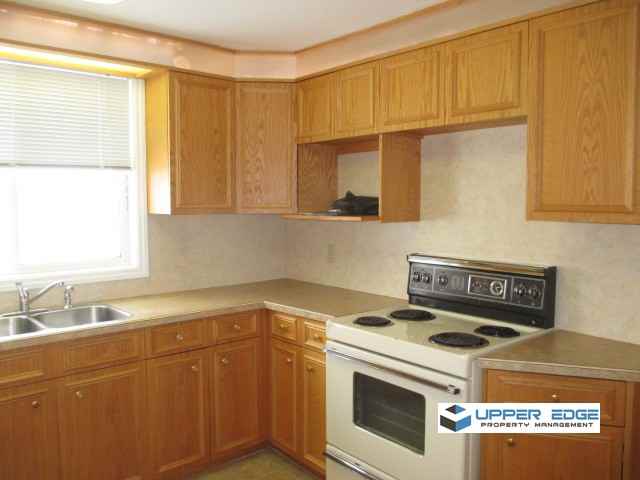 77 The Colonnade - Photo 3 of 7