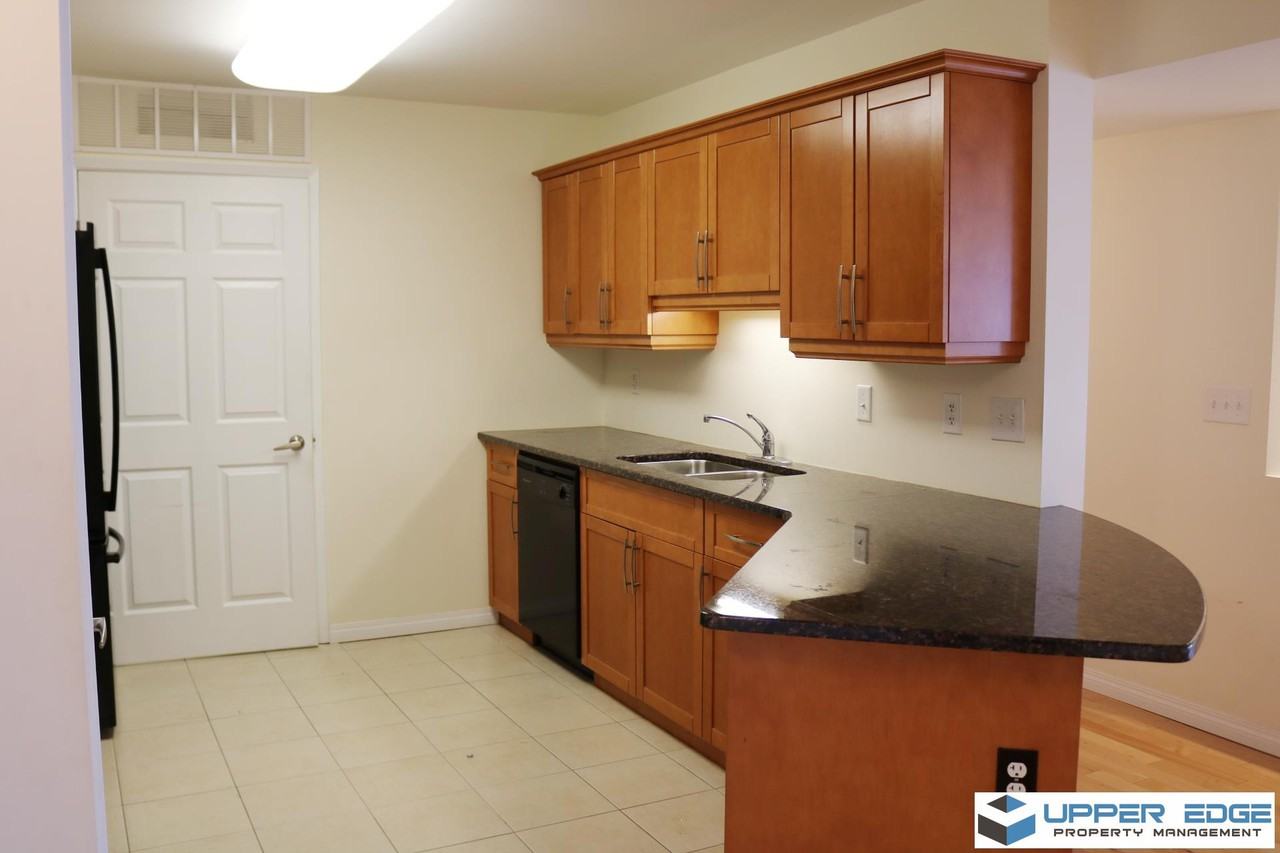 835 Keewatin Estates - Photo 2 of 33