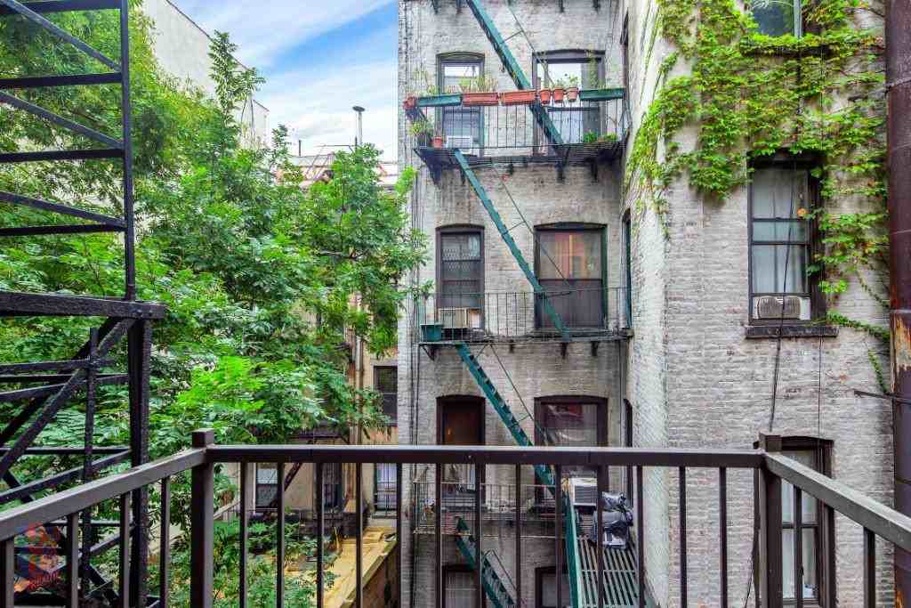 Mott St #16 - Photo 5 of 10