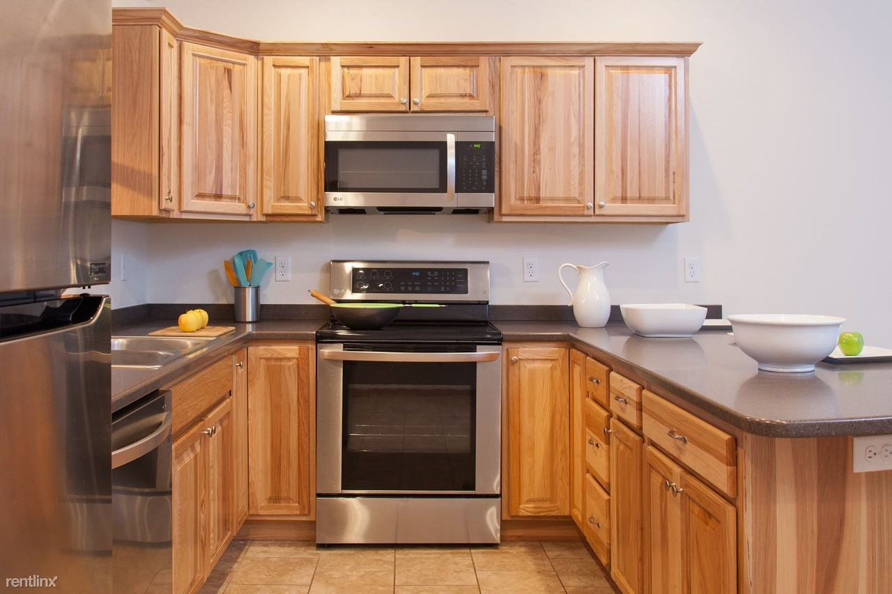 569 Lulu Ln - Photo 2 of 9