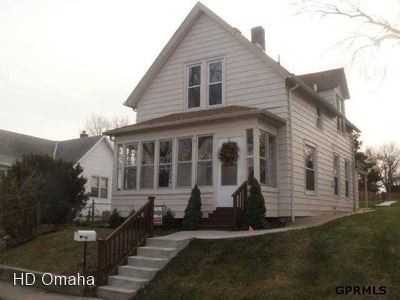 1833 Ontario St - Photo 2 of 18