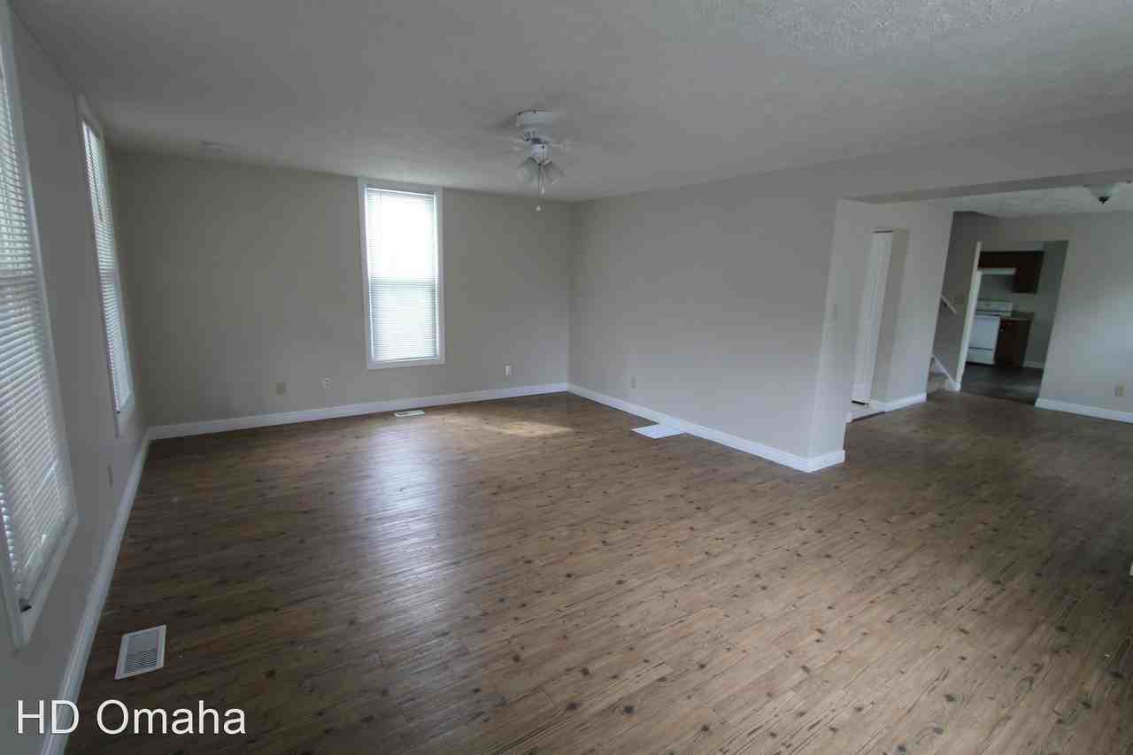 1833 Ontario St - Photo 3 of 18