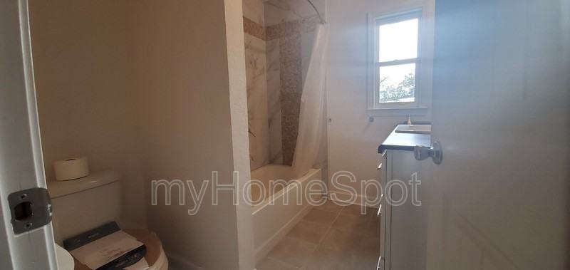 517 Chaseville St - Photo 6 of 11