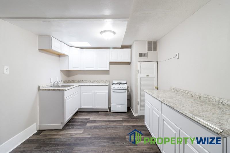 517 Mosher St #3 - Photo 7 of 30