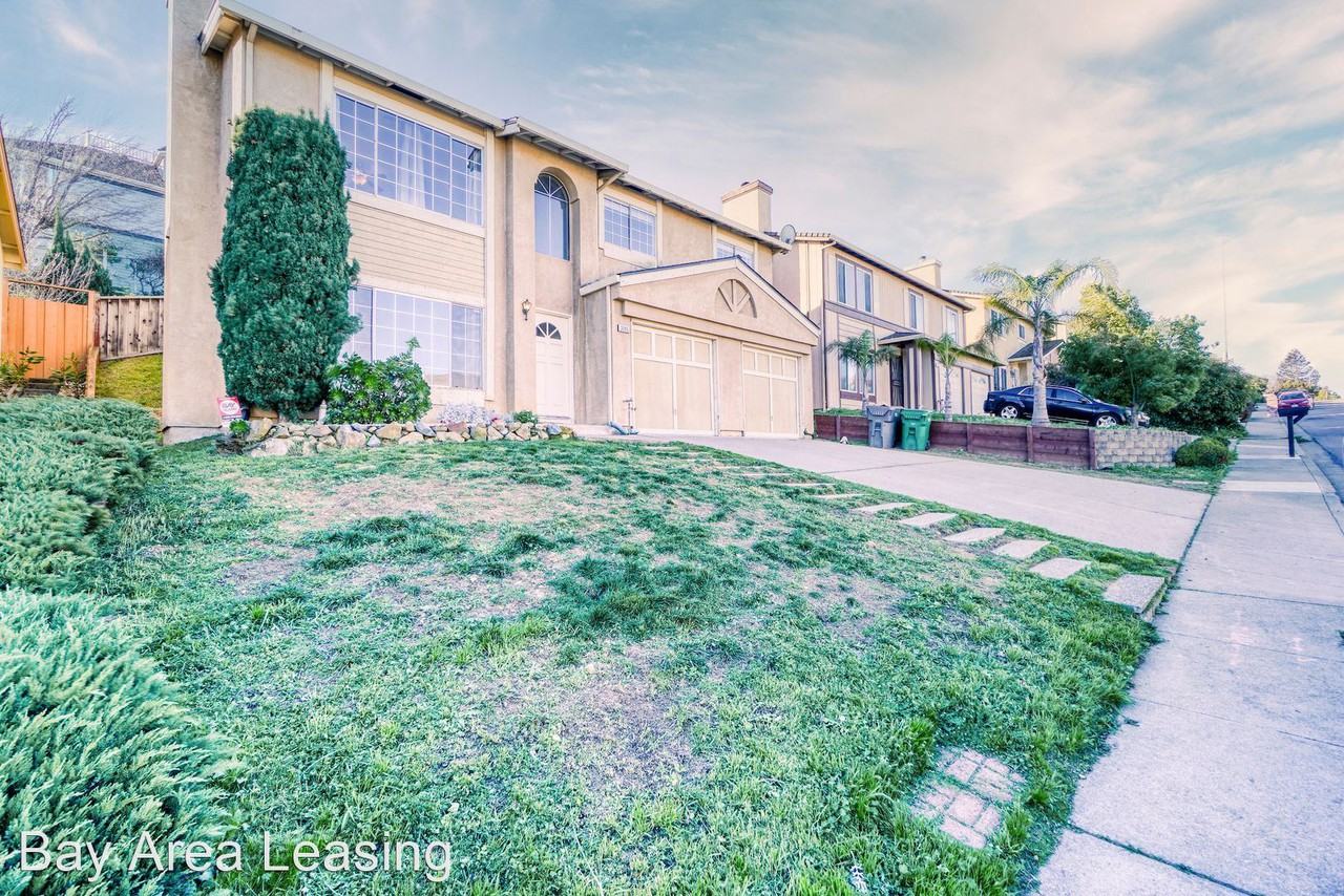 3265 Jamie Way - Photo 2 of 48