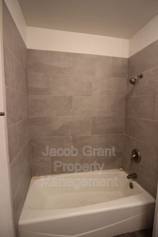 1474 Falcon Dr - Photo 6 of 12