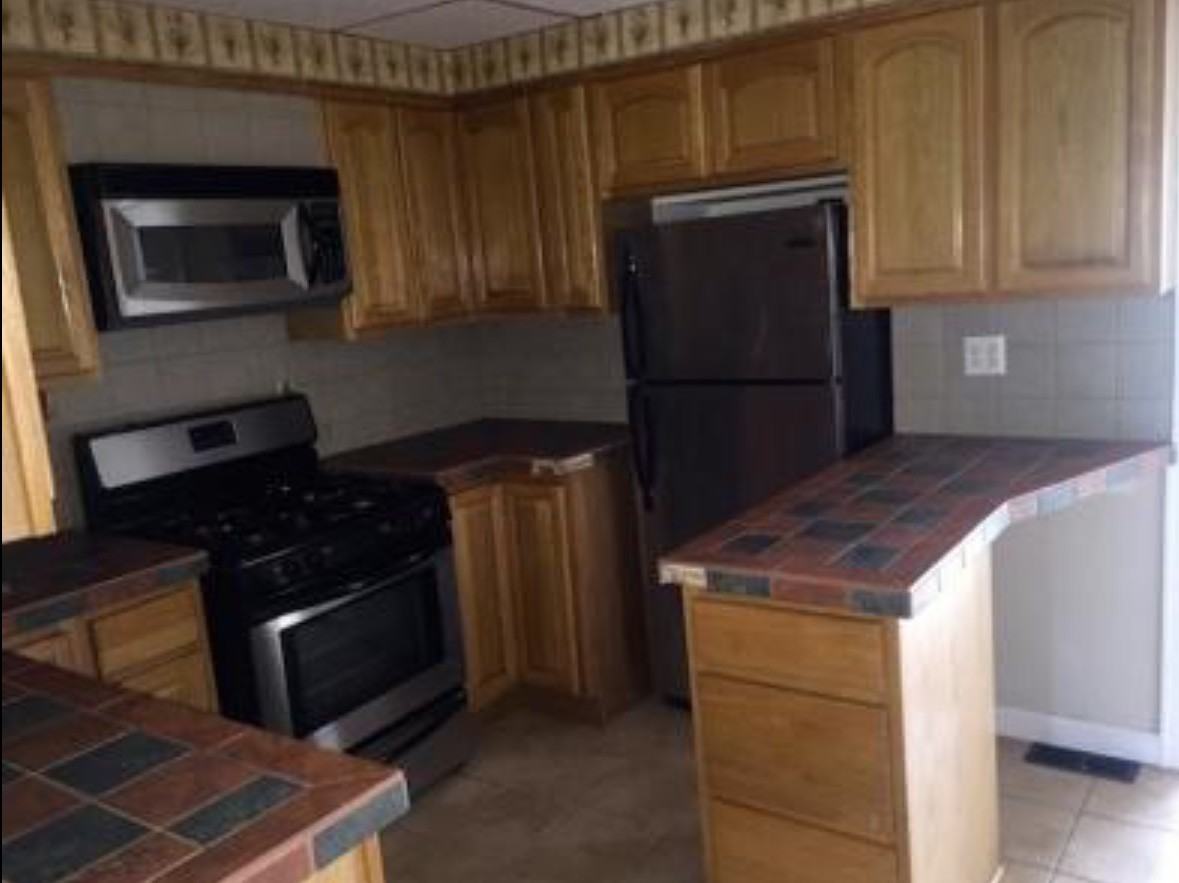 615 10th Ave #1 - Photo 6 of 24