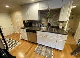 featured image of 1021 1/2 10th Ave