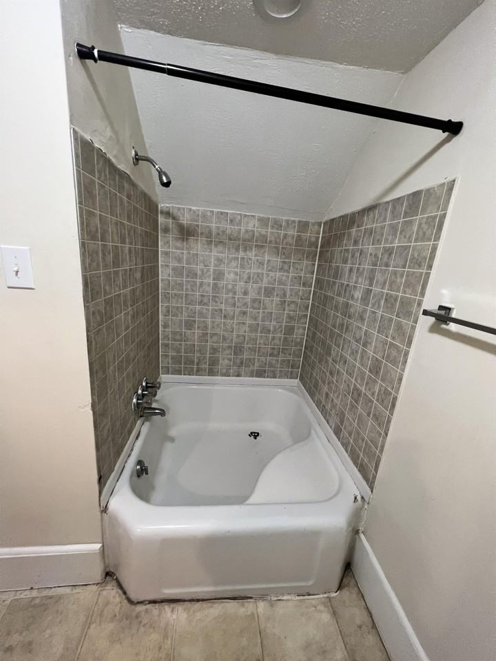 1701 Grove Ave #1 - Photo 5 of 7