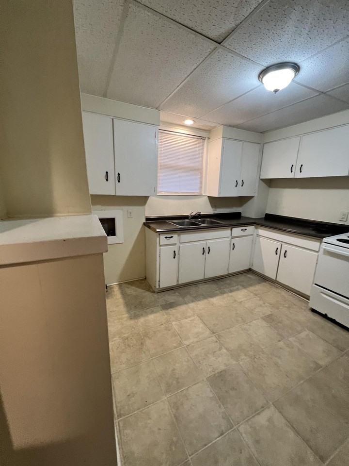 1701 Grove Ave #1 - Photo 6 of 7