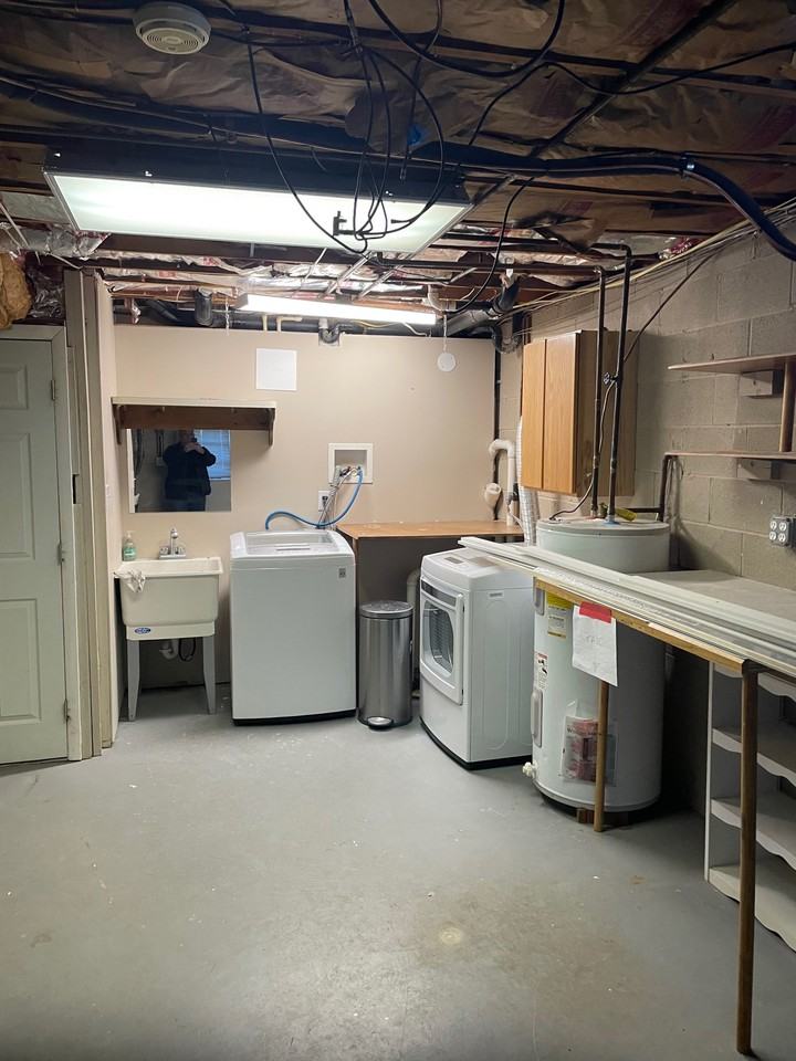 455 Maple Leaf Dr #1 - Photo 2 of 10