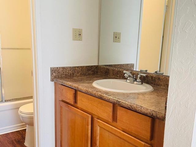 235 Camelback Rd - Photo 4 of 7