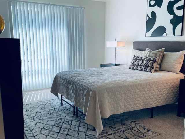 235 Camelback Rd - Photo 5 of 7