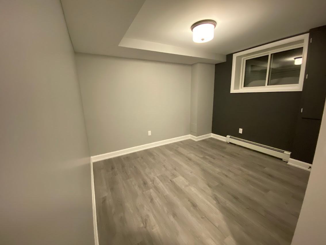 972 Sheenboro Crescent #B - Photo 4 of 17