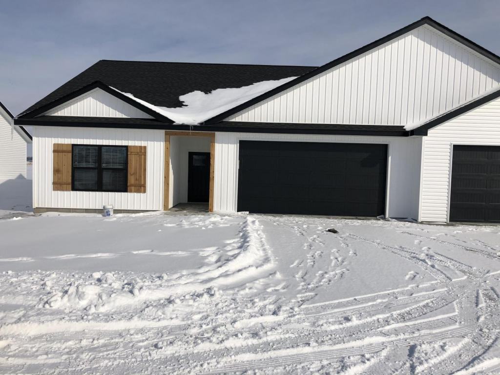 2903 S Market St - Photo 3 of 16