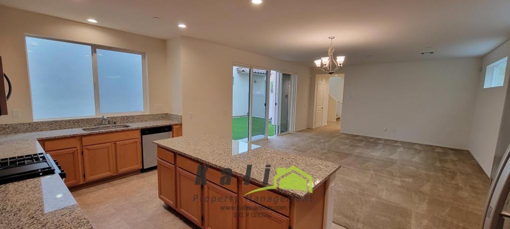 1333 Pershing Rd - Photo 6 of 23