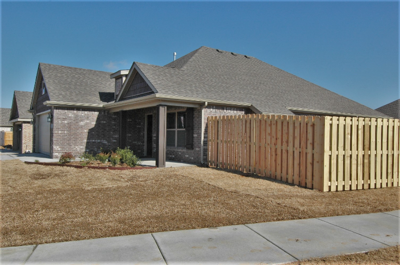 4526 W Croft Dr - Photo 4 of 16