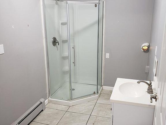 33 Morningside Dr - Photo 2 of 8