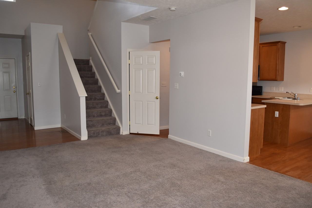 3655 Thorngate Dr - Photo 3 of 35