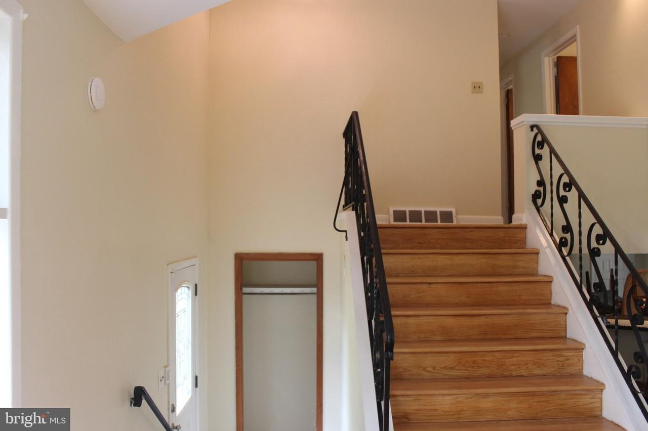 936 N Main St - Photo 2 of 12