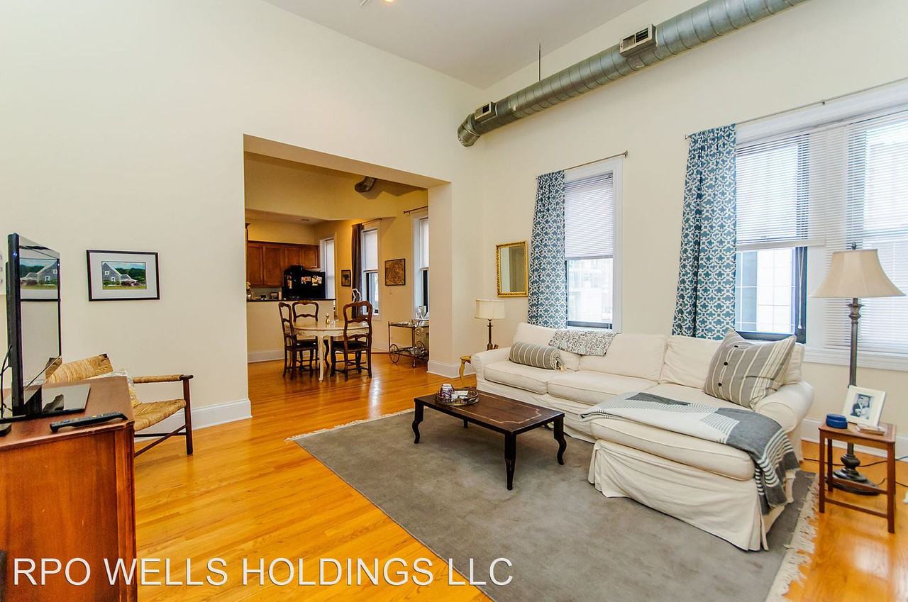 166 W Grand Ave - Photo 2 of 13