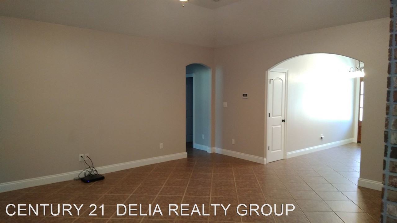 3656 Belview Rd - Photo 2 of 14