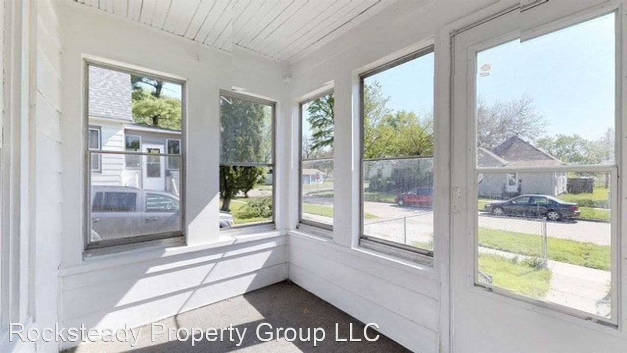 1309 N Champaign St - Photo 2 of 9