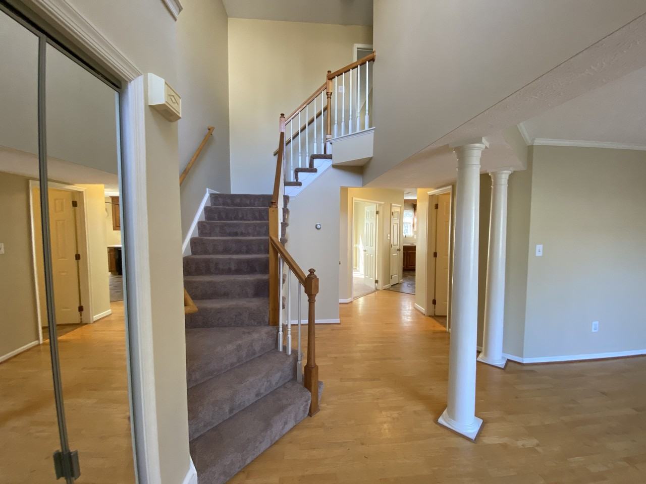 105 Trafalgar Ct - Photo 6 of 40