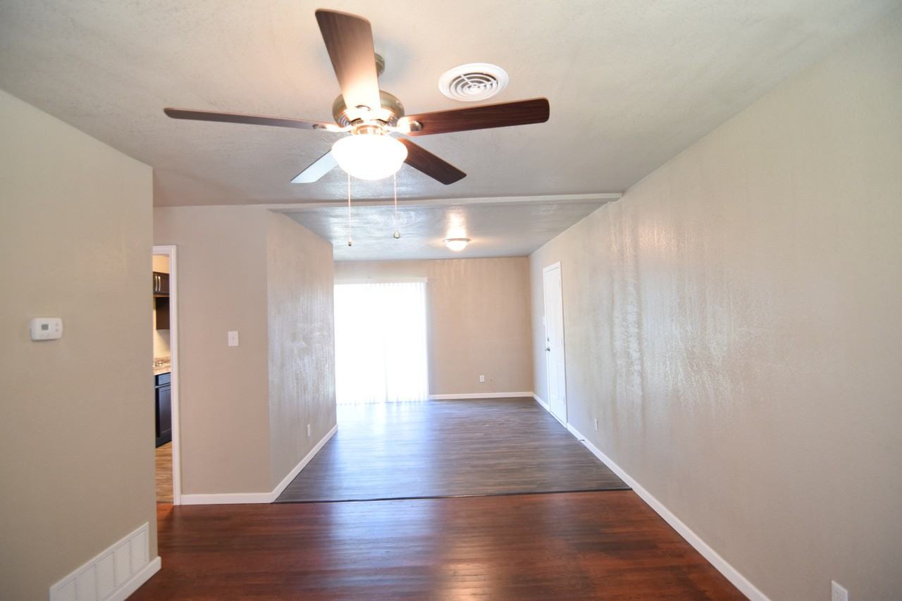 1210 S 9th St - Photo 7 of 15