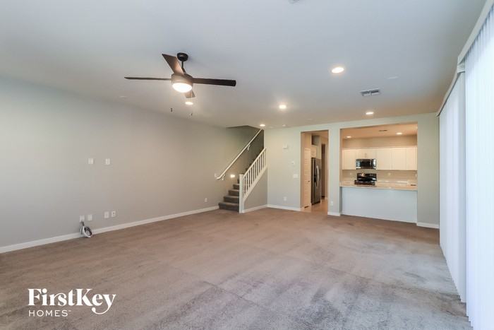 2927 N Athena - Photo 3 of 15