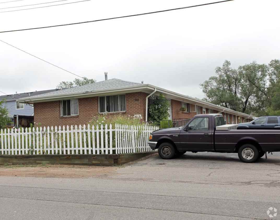 411-413 Prairie Road - Photo 2 of 9