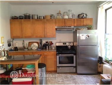 393 Clermont Ave #3 - Photo 2 of 6