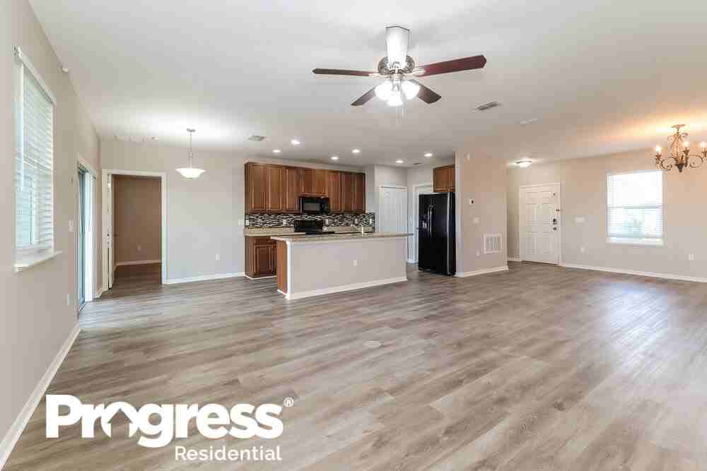 2157 Forest Lake Ave - Photo 3 of 16