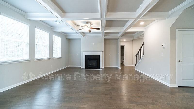 209 Paxton Ln - Photo 2 of 32