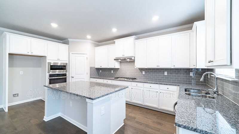 209 Paxton Ln - Photo 5 of 32