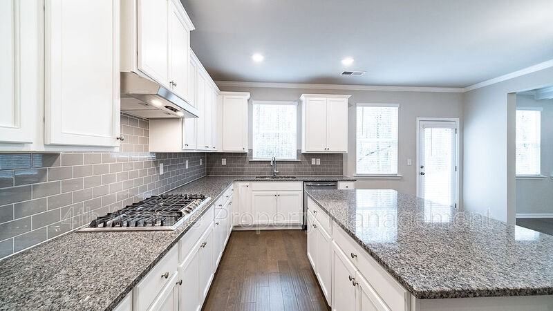 209 Paxton Ln - Photo 6 of 32